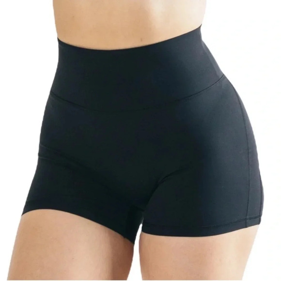 Alphalete Pulse Surge Short 4” Inseam - Picture 2 of 10